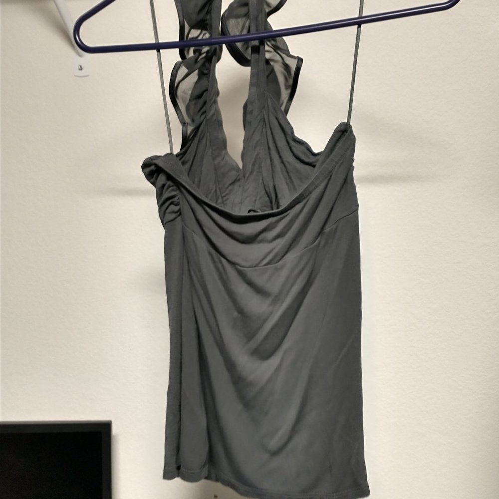 Express ruffle halter - Picture 2 of 3